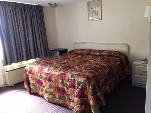 Colonade Motel East Windsor Buitenkant foto